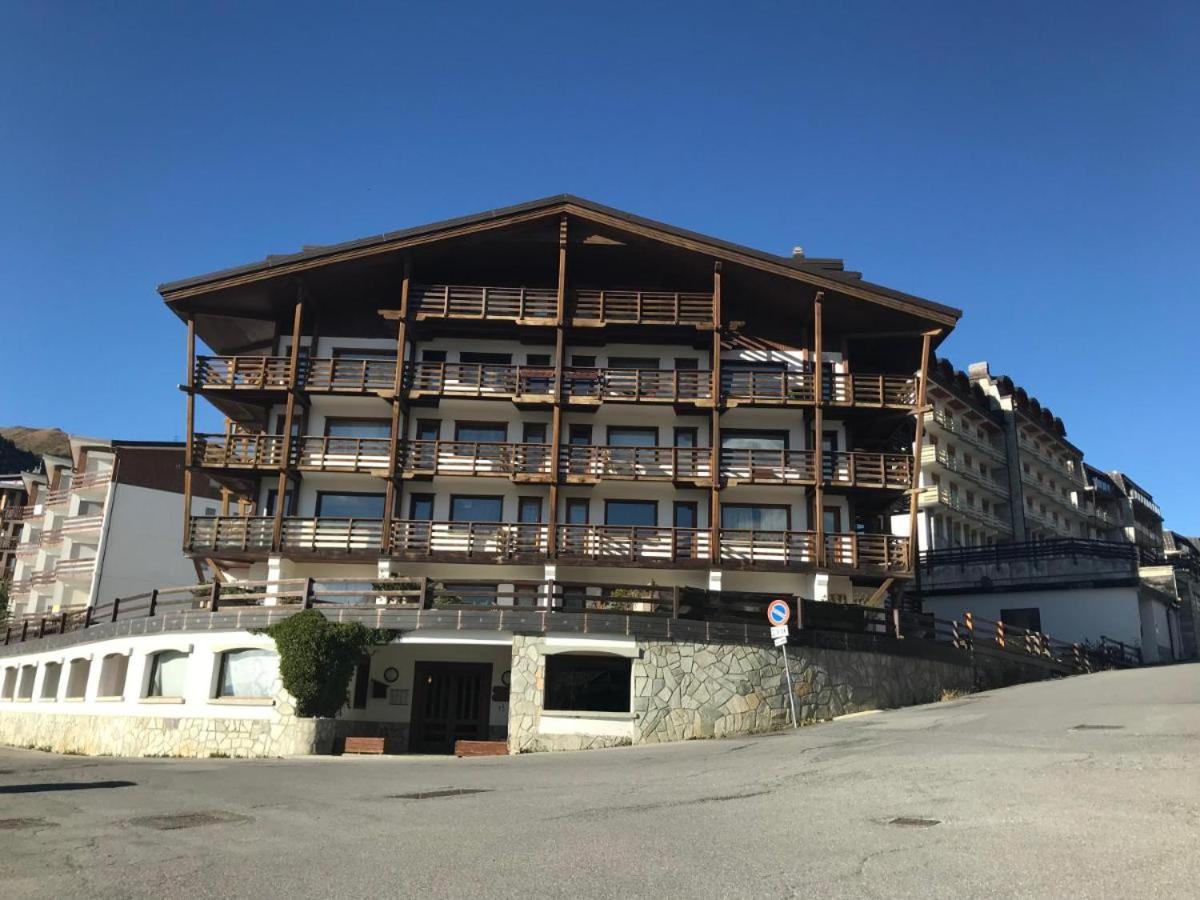 Nido Di Cloe Apartamento Sestriere Exterior foto